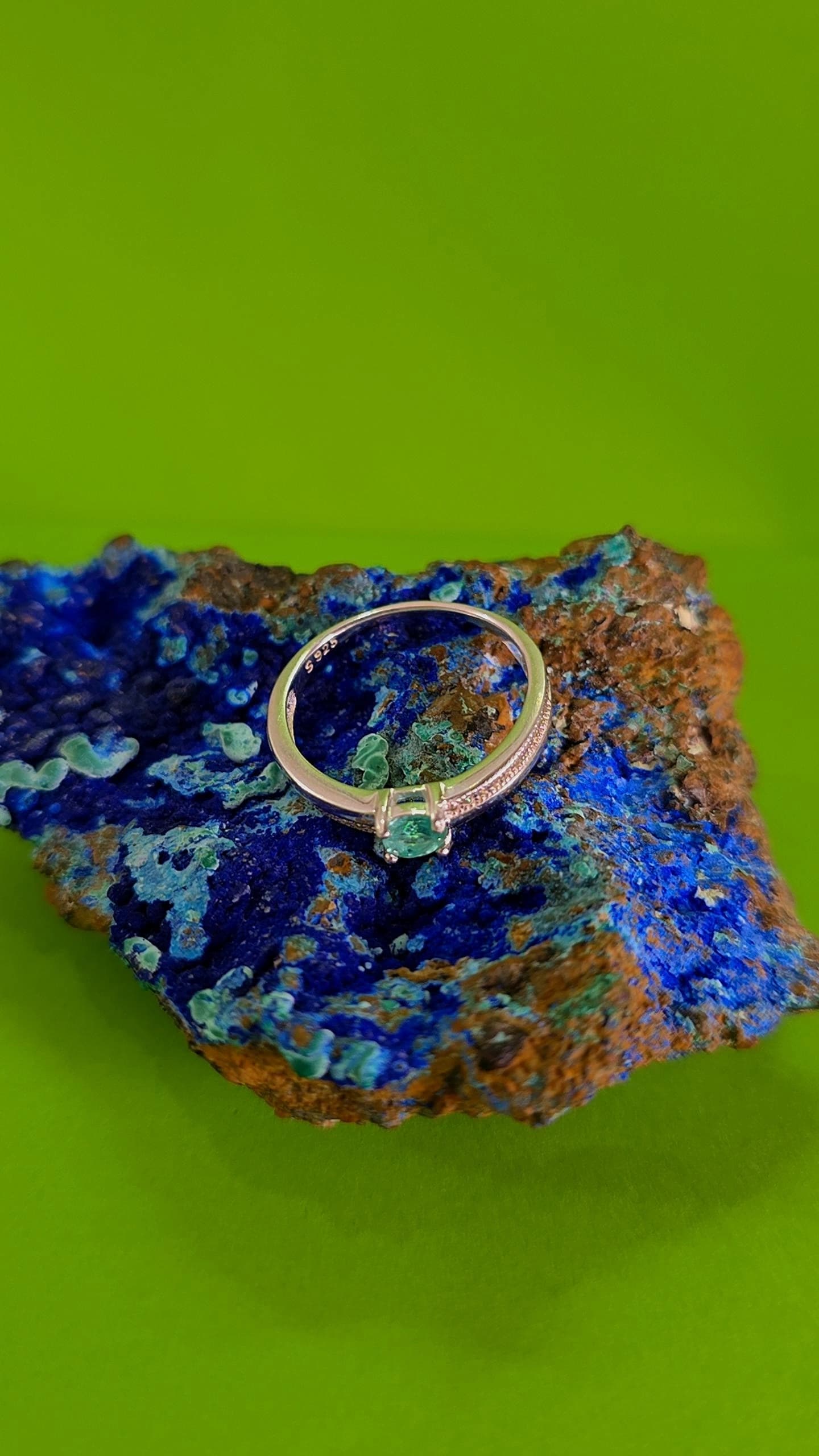 Anillo plata ley 925 con esmeralda certificada