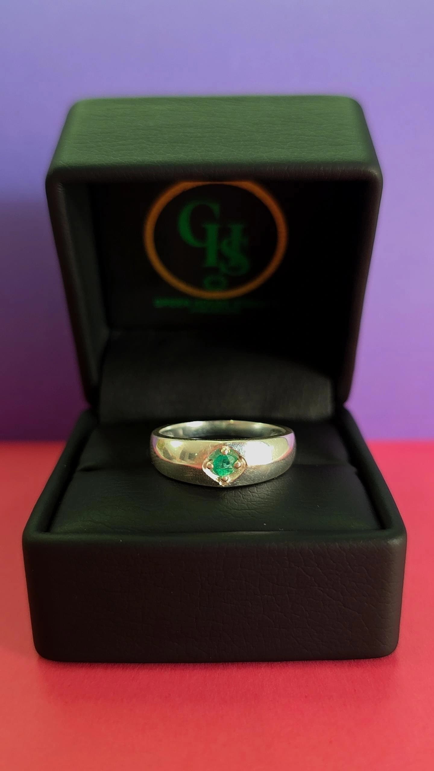 Anillo plata ley 925 con esmeralda certificada