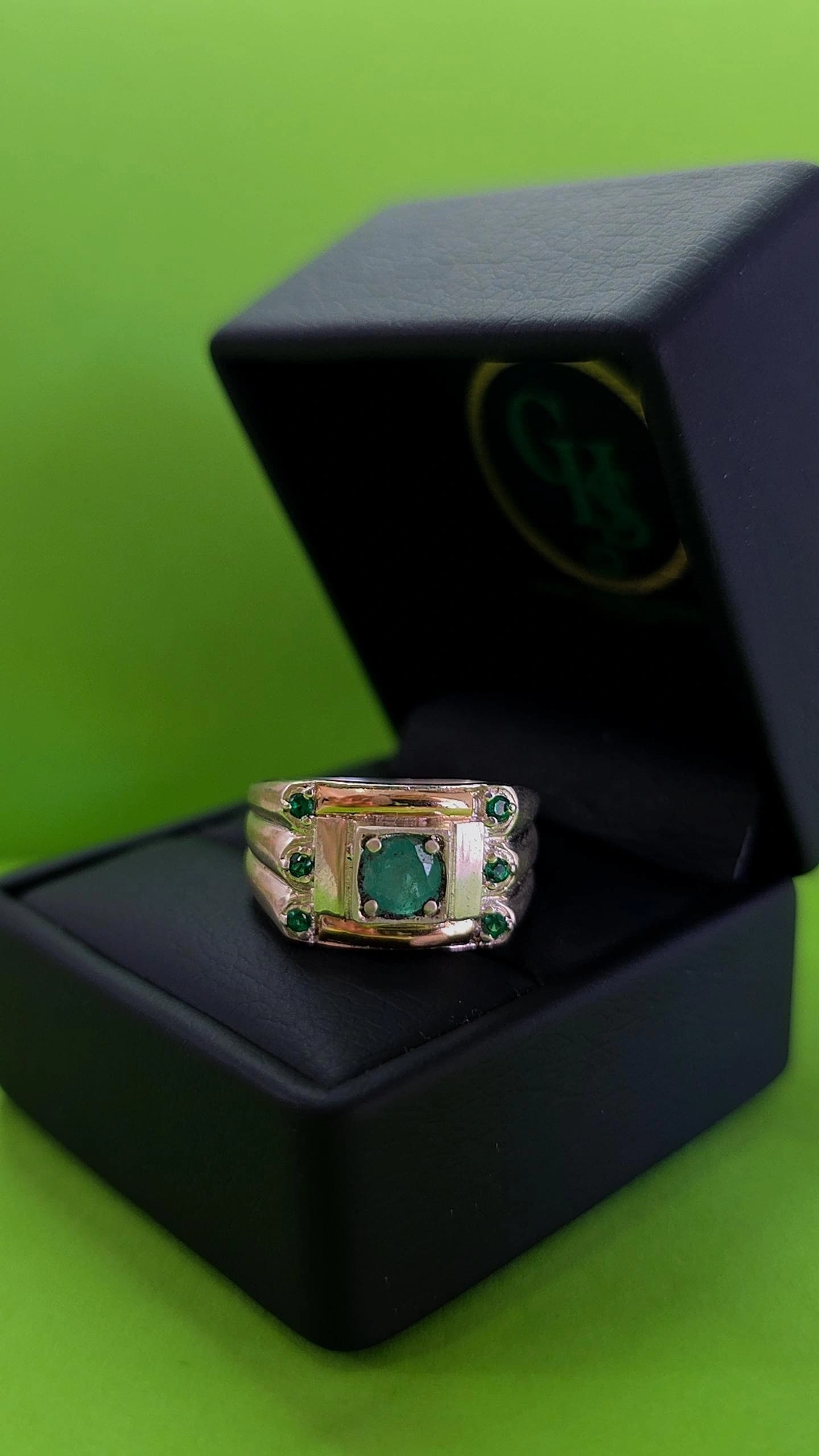 Anillo plata ley 925 con esmeralda certificada