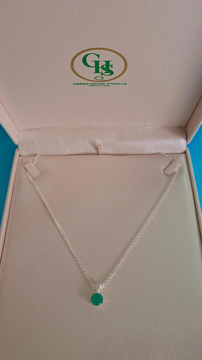 Cadena en plata 925 con esmeralda de buen peso certificada