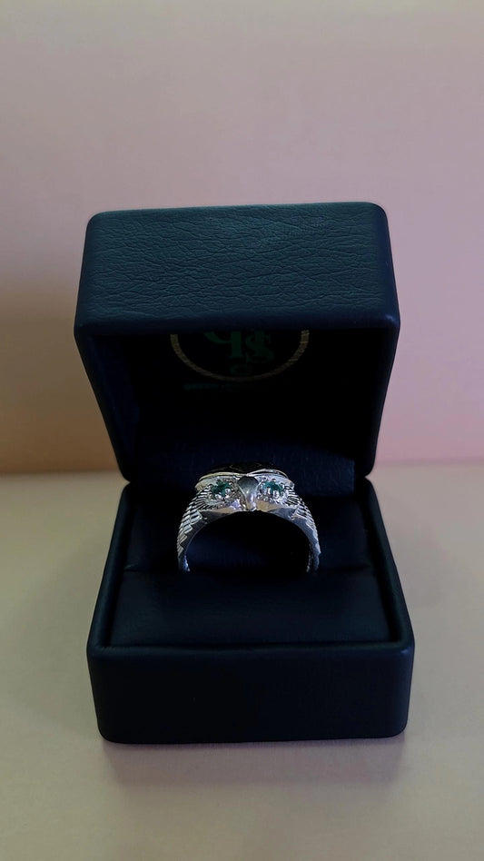 Anillo Búho plata ley 925 con esmeralda certificada