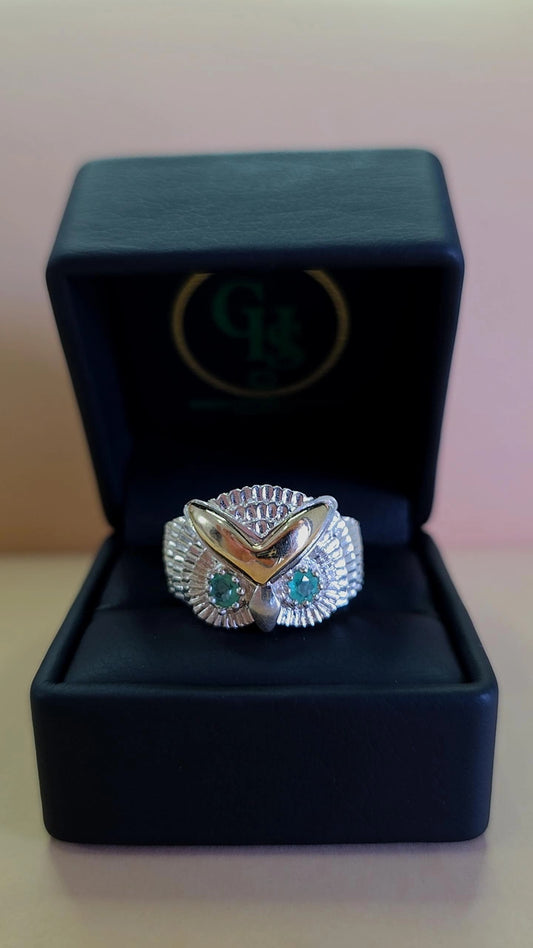 Anillo Búho plata ley 925 con esmeralda certificada