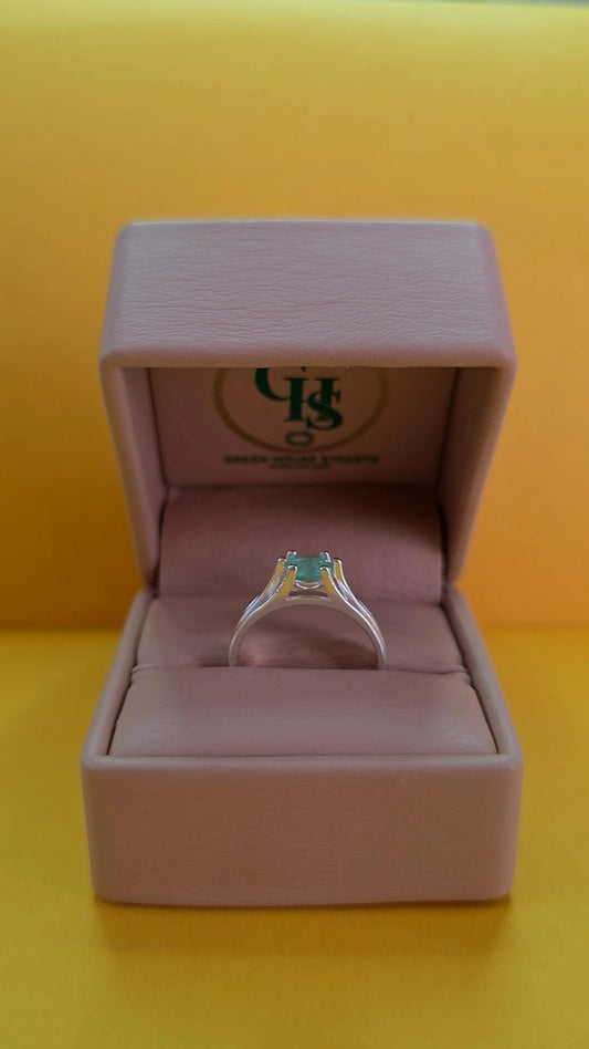 Anillo plata ley 925 con esmeralda certificada