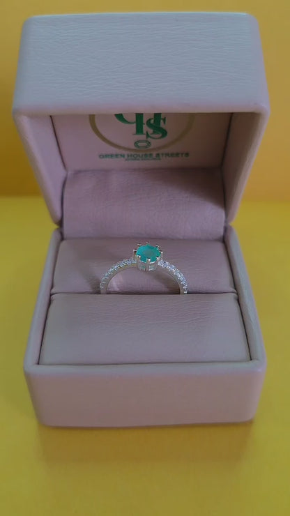 Anillos en plata ley 925 con esmeralda certificada