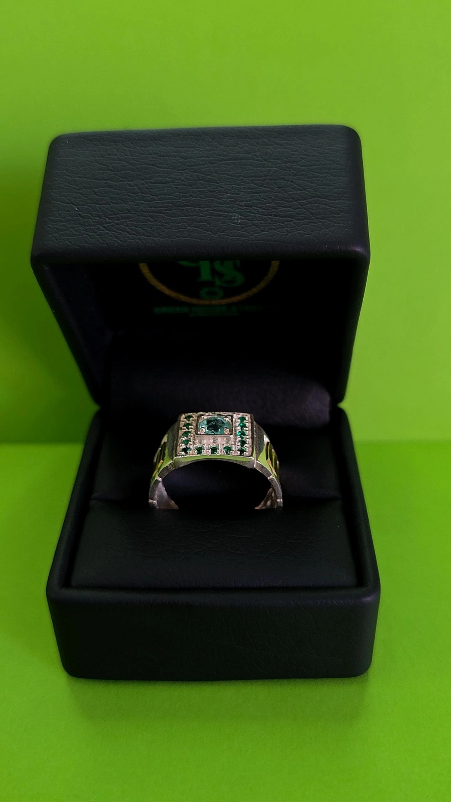Anillo plata ley 925 con esmeralda certificada