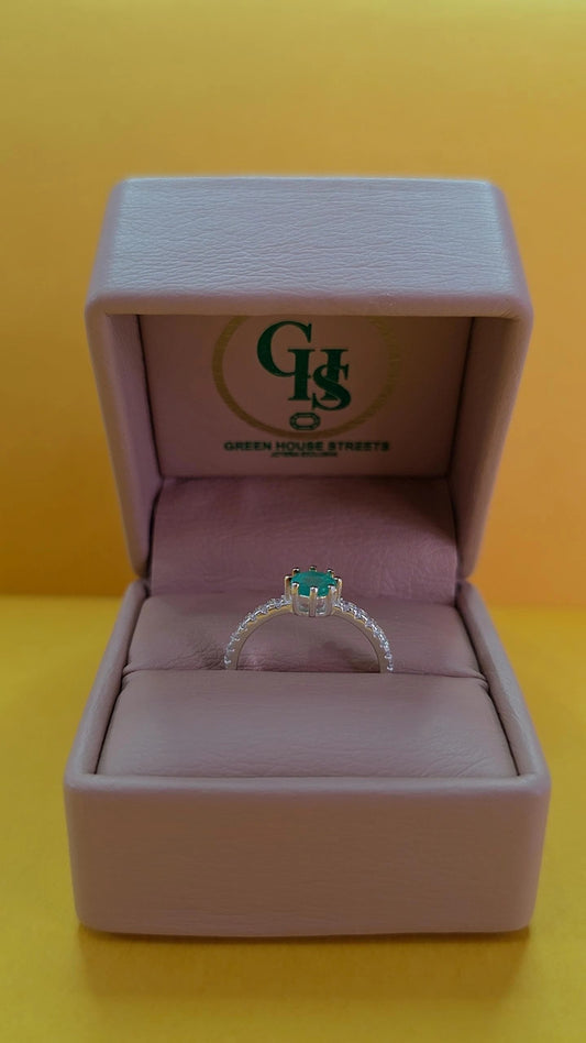 Anillos en plata ley 925 con esmeralda certificada